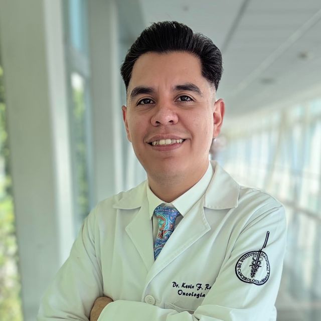 Kevin Fernando Reyna Pérez, Internista Guadalajara