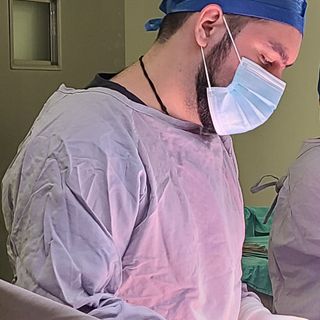 Ampliar imagen: Mauro Dario Garza Sánchez, Cirujano general Reynosa