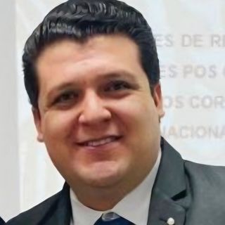 Ampliar imagen: Kevin Alexis Higuera Camargo, Nefrólogo Navojoa