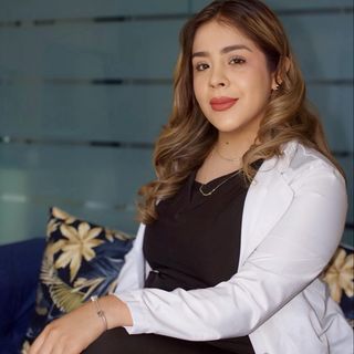 Ampliar imagen: Yari Campistrano, Médico general San Juan del Rio