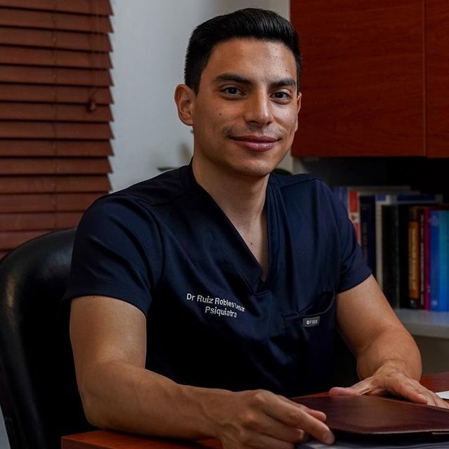 Cesar Ruiz Robles, Psiquiatra Hermosillo