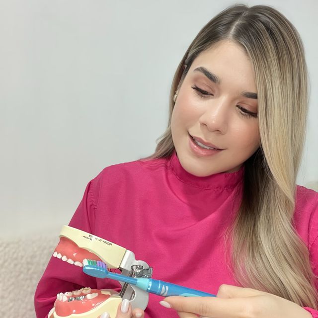 Xitlalitl Esparza, Dentista - Odontólogo Culiacan