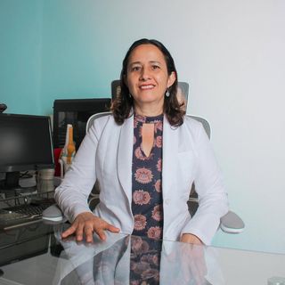 María de las Mercedes Fuentes Murguía, Especialista en Rehabilitación y Medicina Física Colima