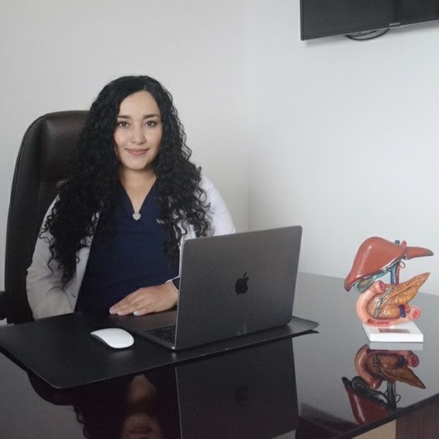 Brenda Betancourt  Rodríguez, Cirujano general Guadalajara