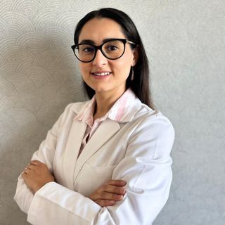 Ampliar imagen: Adriana Ayala García, Médico general Ciudad de México