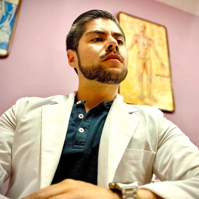 Luis Hinojosa, Traumatólogo Ciudad de México