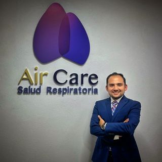 Ampliar imagen: Raúl David Vega Vivar, Cirujano torácico Ciudad de México