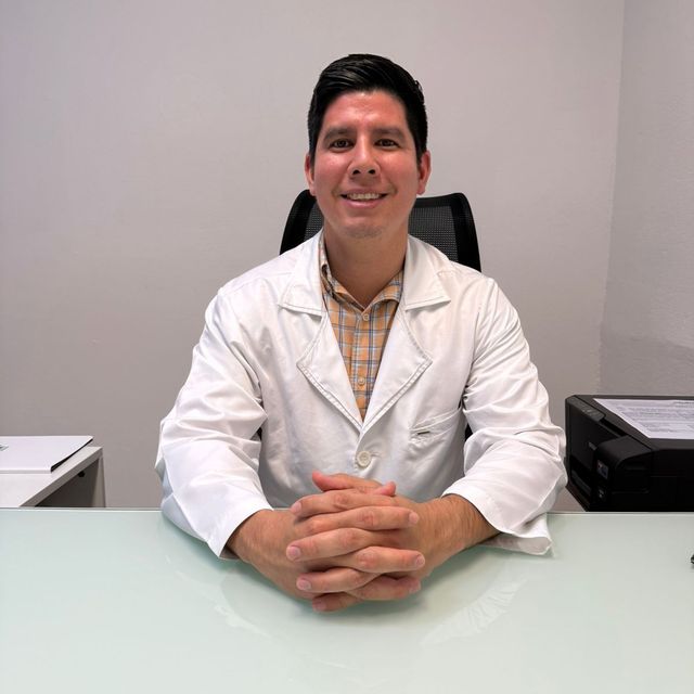 Javier Alonso Pérez García, Ginecólogo Villahermosa