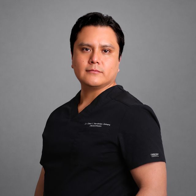 César Iván Hernández Zamora, Neurocirujano Ciudad de México