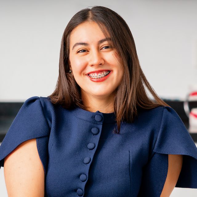Andrea Cervantes Urenda, Dentista - Odontólogo Guadalajara