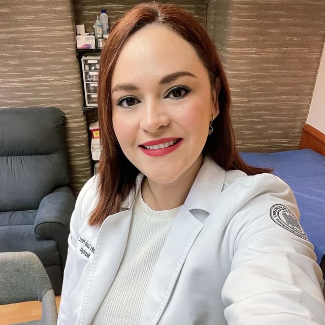 Alejandra Lucía Pérez Pérez, Neurólogo San Pedro Garza Garcia