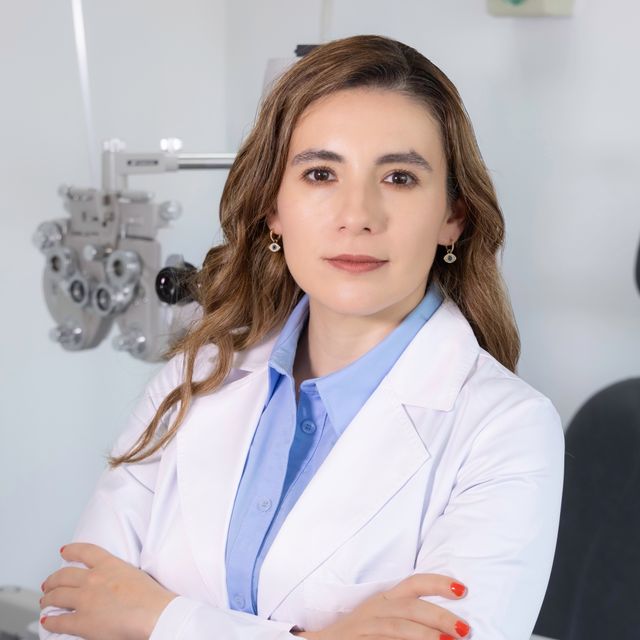 Aleyra Paola Pérez López, Oftalmólogo Ciudad de México