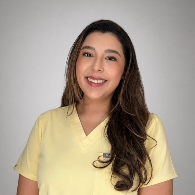 Frida Ximena  Espinosa Ramírez, Dentista - Odontólogo Ciudad de México