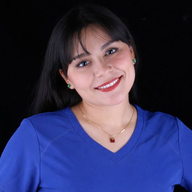 Betty Michelle Maya Rojas, Dentista - Odontólogo Monterrey