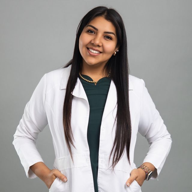 Dania Munguía, Médico general Metepec