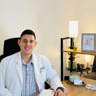 Ampliar imagen: Roberto 	Encinas Lavandera, Geriatra Ciudad Obregon