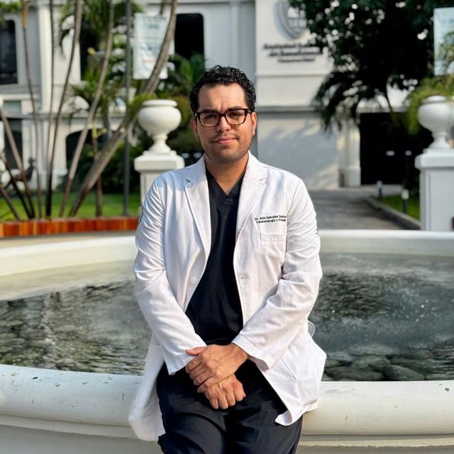 Juan Salvador Sandoval Vargas, Traumatólogo Ciudad Guzmán