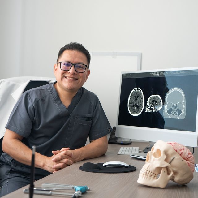 Luis Urcid, Neurocirujano Xalapa