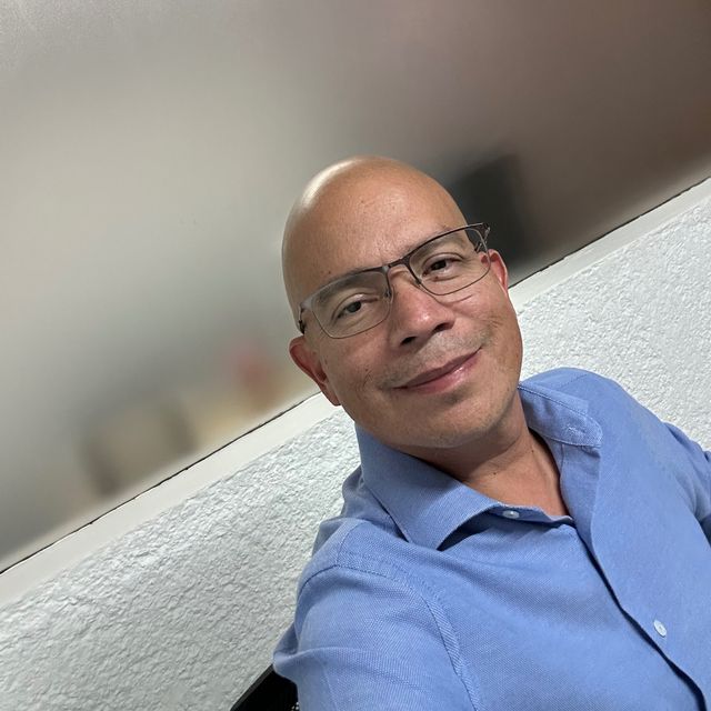 Javier Leonardo Saavedra Robles, Psicólogo Puebla