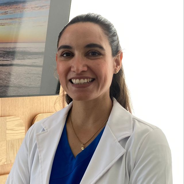 Krystal Montero Villa, Cirujano general Puebla