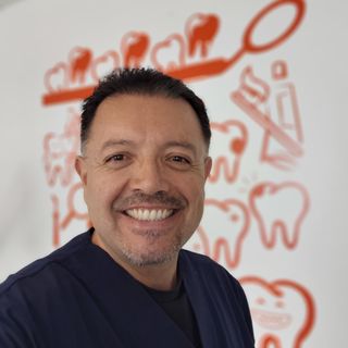 Oscar Miguel Tello Villegas, Dentista - Odontólogo Metepec