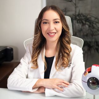 Ampliar imagen: Paola Vianel Osuna Ochoa, Oftalmólogo Mérida