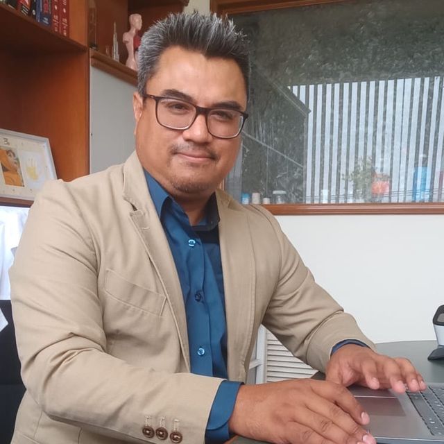 Ángel Daniel  Rodríguez Ramírez , Internista Torreon