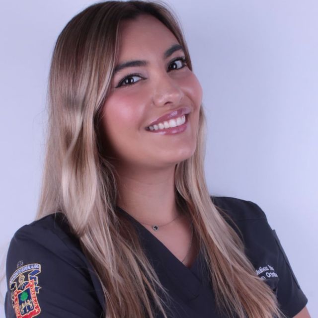Valeria Muñoz Balboa, Dentista - Odontólogo Guadalajara