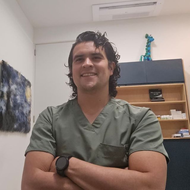 Carlos Gerardo Arias Rodríguez, Oftalmólogo Guadalajara