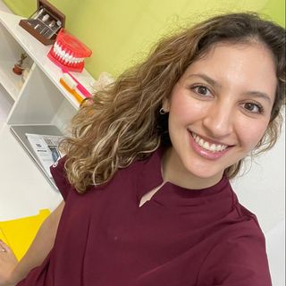 Ampliar imagen: Cynthia Yllades, Dentista - Odontólogo Monterrey