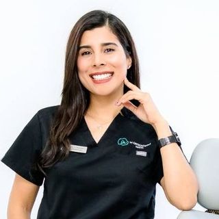 Ampliar imagen: Yanin Viridiana González López, Dentista - Odontólogo Tijuana