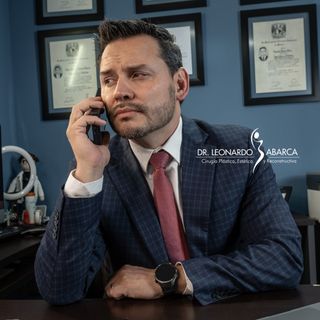 Ampliar imagen: Leonardo Abarca Perez, Cirujano plástico Iztapalapa