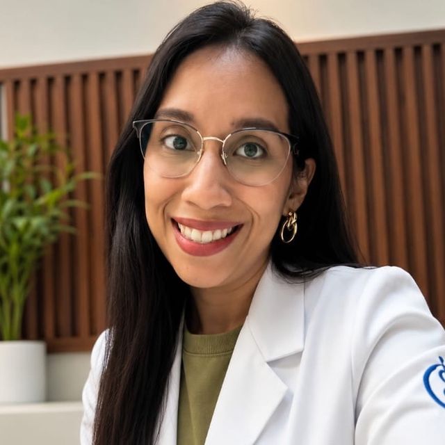 Brianda Olivia  Cama García , Internista Nacajuca