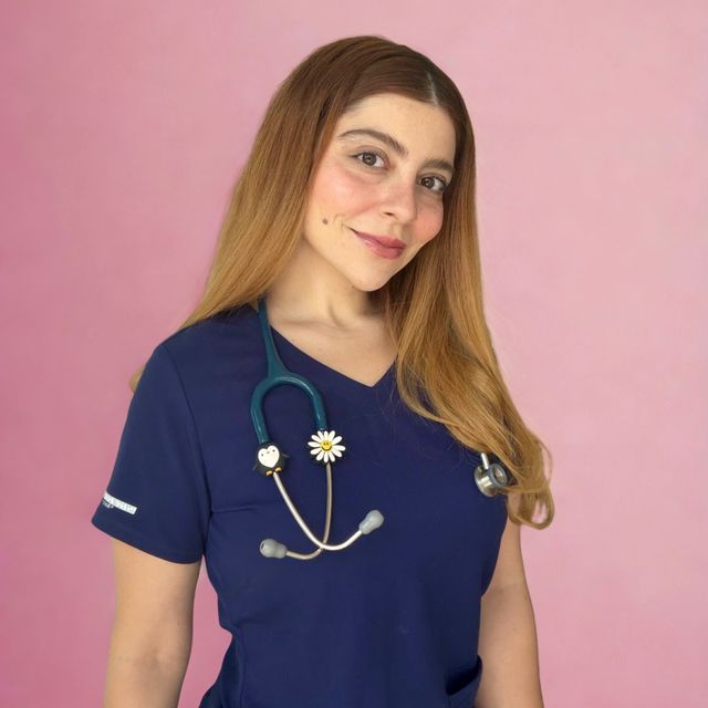 Alejandra Guzmán Medina, Pediatra Tampico