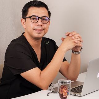 Juan Oziel Romero Tafoya, Nefrólogo Colima