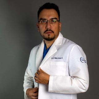 Ampliar imagen: Roberto Sanchez Romero, Dentista - Odontólogo León