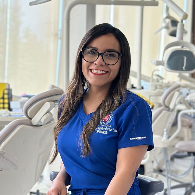 Katia Escobar Trejo, Dentista - Odontólogo Monterrey