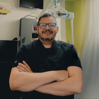 Ampliar imagen: Dr. Juan Pablo Bojórquez Gillén, Dentista - Odontólogo Tijuana