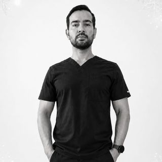 Dr. Andreas Paredes Torres