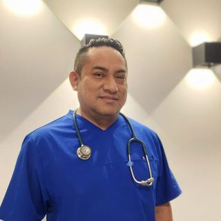 Ampliar imagen: Jose Omar Gutierrez Reyes, Cirujano plástico Xochimilco