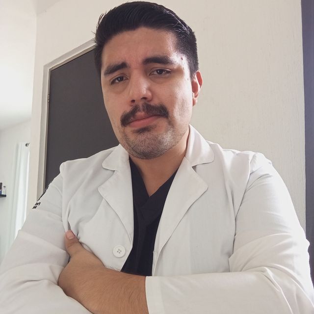 Emmanuel Flores Juárez, Nutriólogo clínico Mérida