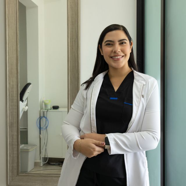 María Fernanda Romero Noh, Dentista - Odontólogo Mérida
