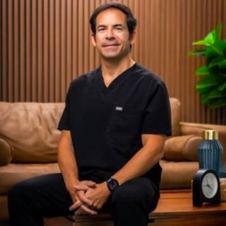Jacobo Francisco Ceniceros Ríos, Especialista en Obesidad y Delgadez Sonora