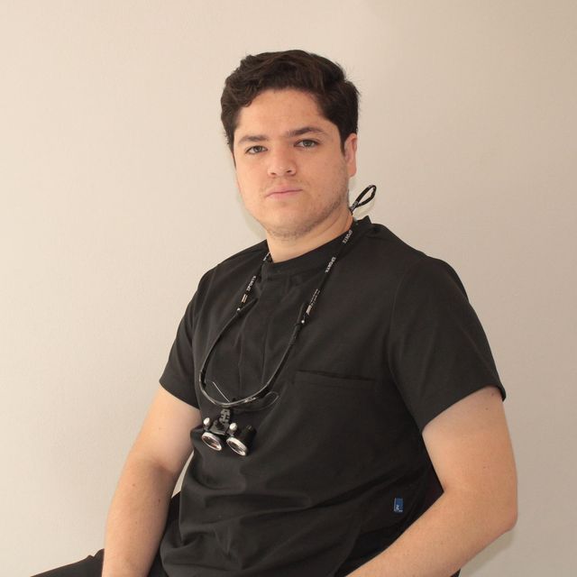 Gustavo Enrique Hernández López, Dentista - Odontólogo Tepic