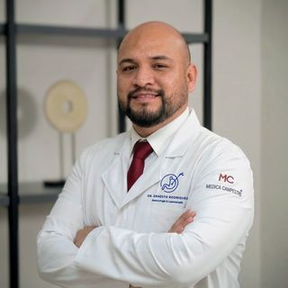 Dr. Ernesto Rodríguez Alvarado