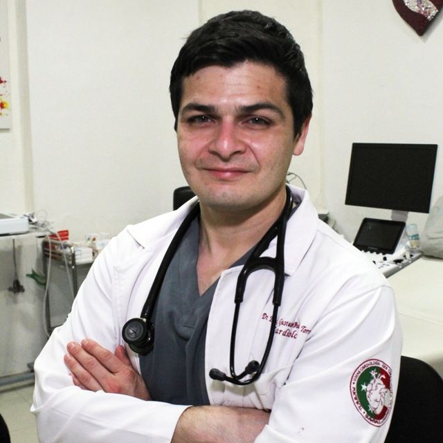 Erick Gustavo Andrade Torres, Cardiólogo Mérida