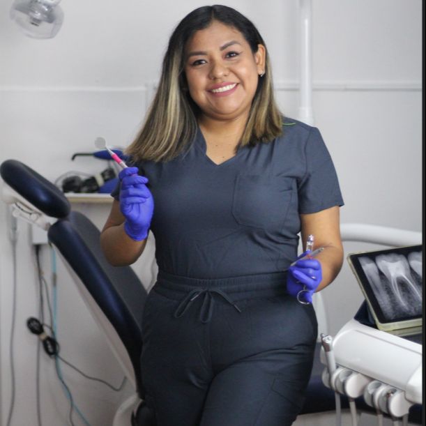 Astrid Huidobro, Dentista - Odontólogo Monterrey