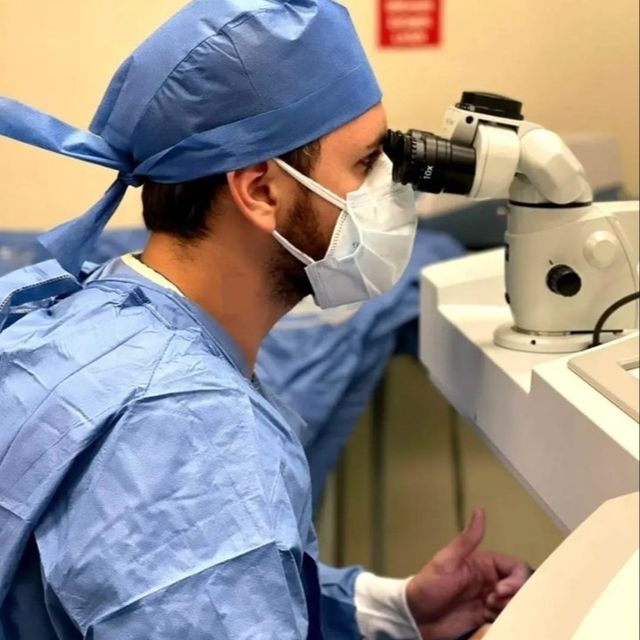 Javier Andrade, Oftalmólogo Manzanillo