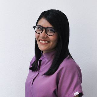 Ampliar imagen: Alejandra Medina Castro, Endodoncia Ciudad de México