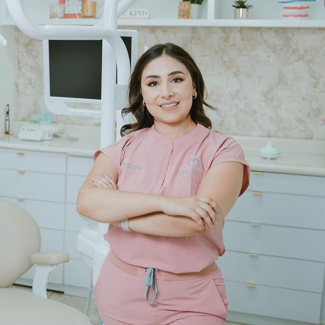 Karen Selene Carrillo Lopez, Dentista - Odontólogo Ensenada